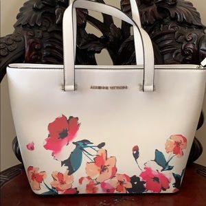 Adrienne Vittadini white floral medium tote